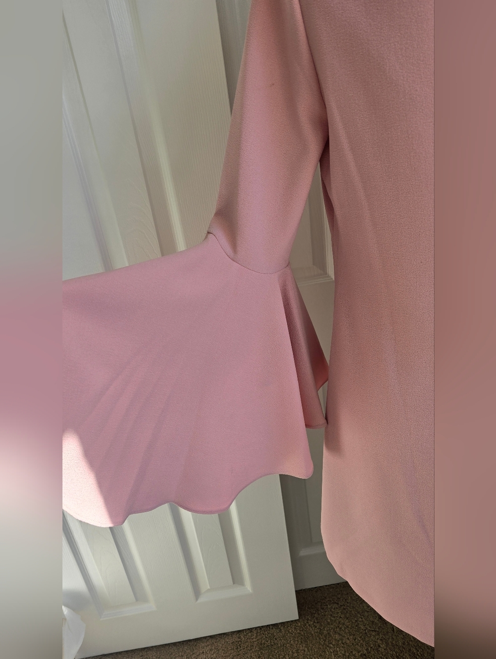 Eliza J Soft Pink Bell-Sleeve Shift Dress Sz. 8 - Picture 4 of 9